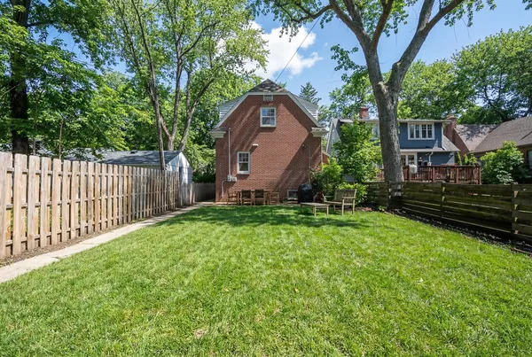 $699,000 | 2336 Grey Avenue, Evanston, IL 60201
