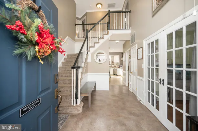 a view of entryway and hall