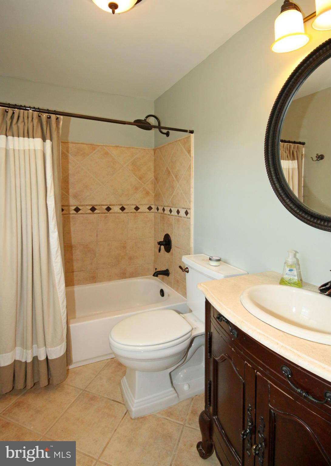 8103 Hatteras Lane Springfield, VA 22151 - Photo 15 of 27 Bath (Master)