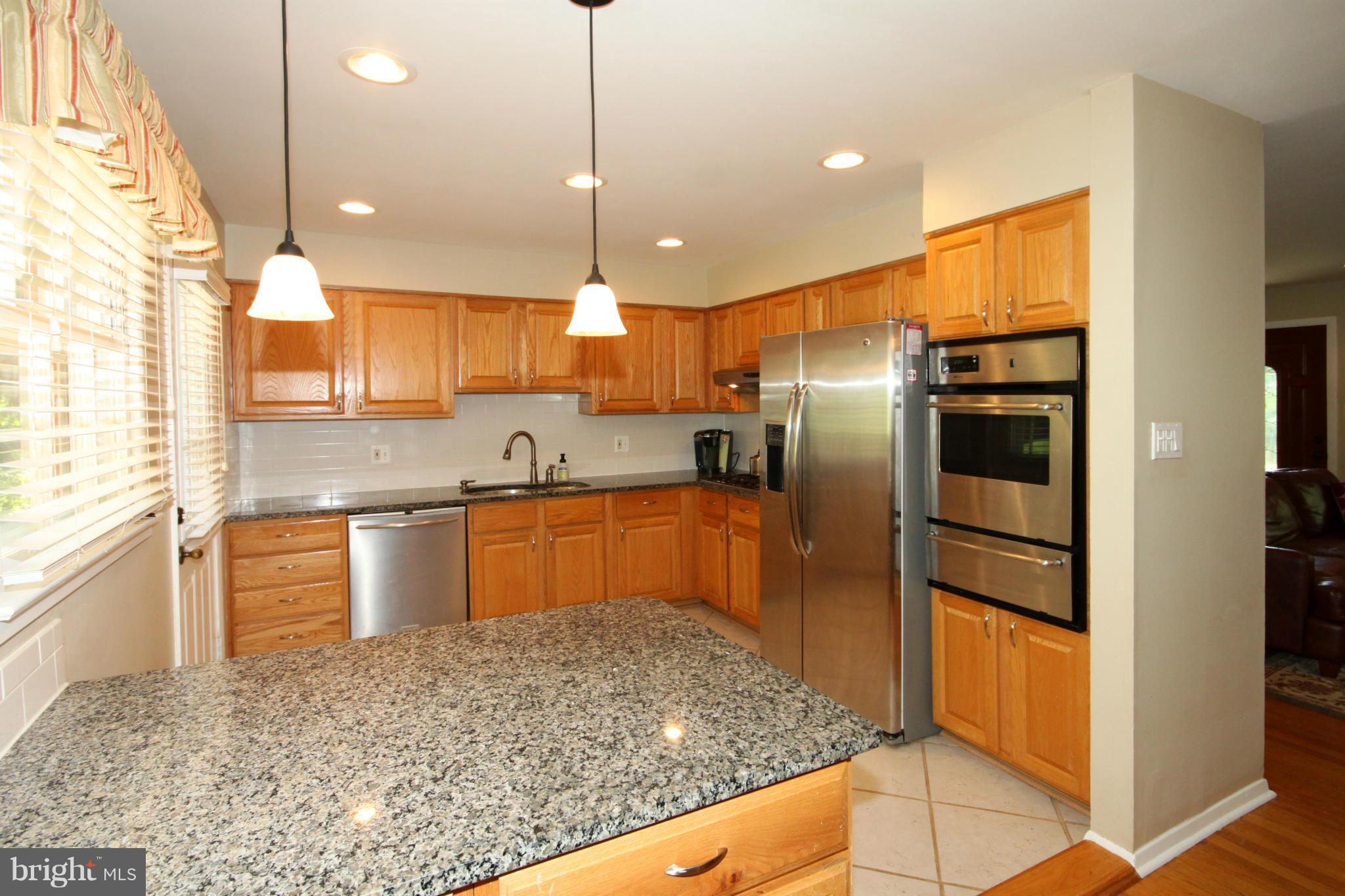 8103 Hatteras Lane Springfield, VA 22151 - Photo 10 of 27 Kitchen