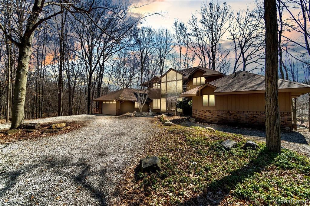 34412 Quaker Valley Road Farmington Hills, MI 48331 - Photo 1 of 57