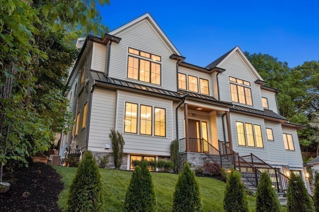 91 Oldham Road Newton, MA 02465 - Photo 36 of 38 a front view of a house