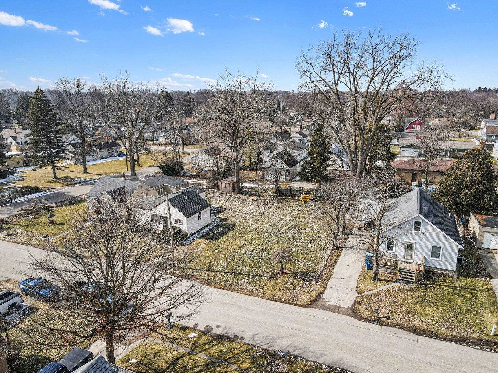 405 Harvard Street Bay City, MI 48708 - Photo 2 of 7