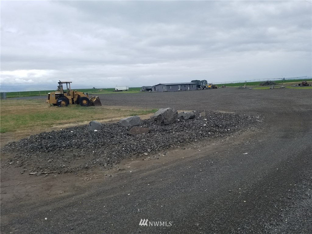 460 Rd T Northwest Quincy, WA 98848 - Photo 5 of 12 Gallery Image 5