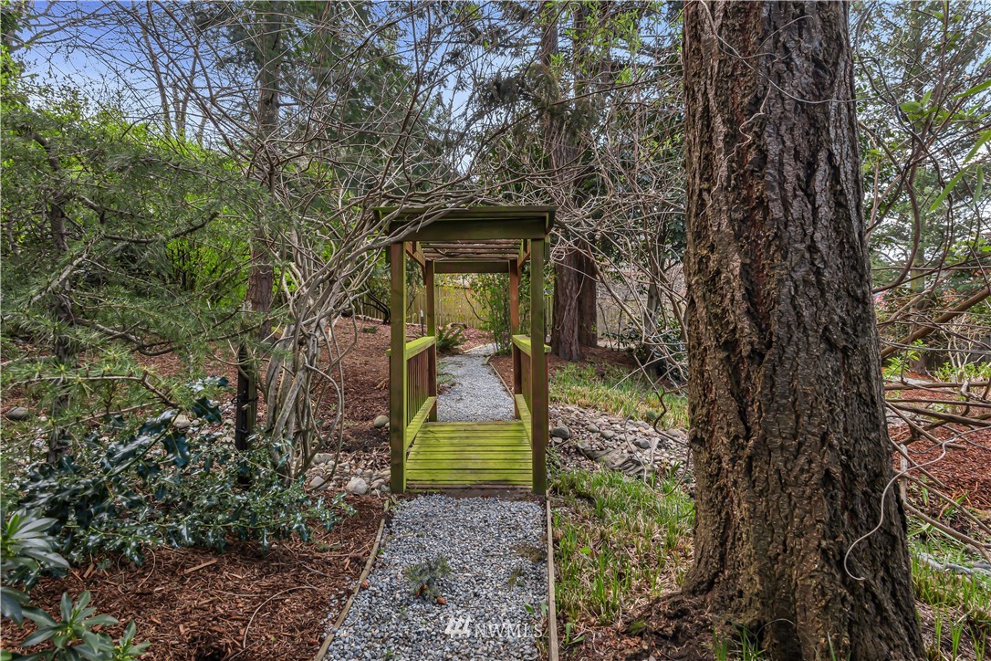 525 Fieldston Road Bellingham, WA 98225 - Photo 37 of 40