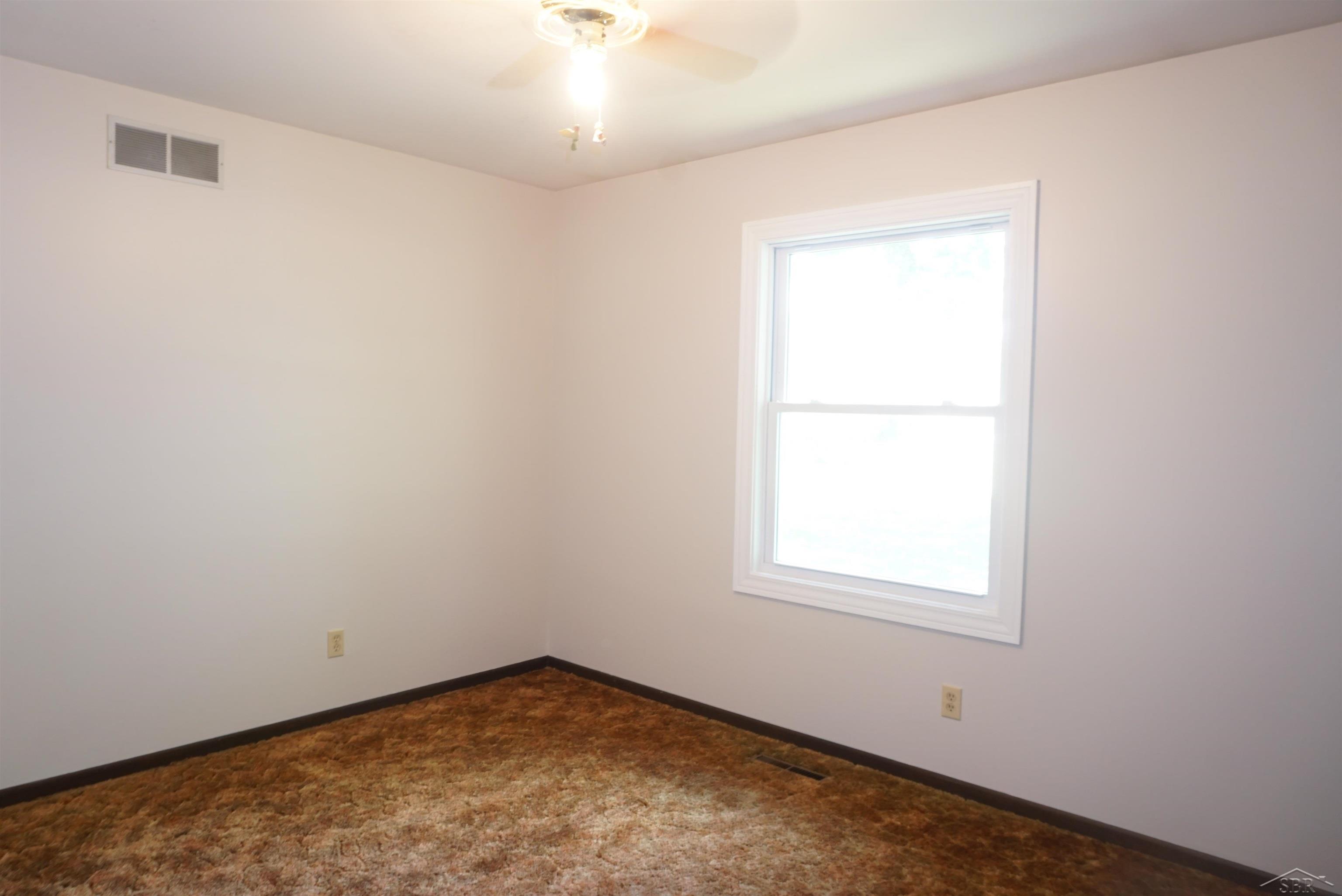 4780 East Wackerly Road Midland, MI 48642 - Photo 11 of 25 50088232-10.JPG