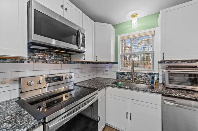 $325,000 | 205 Valley Creek Drive, Clayton, NC 27520