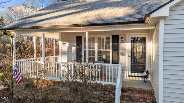 $325,000 | 205 Valley Creek Drive, Clayton, NC 27520