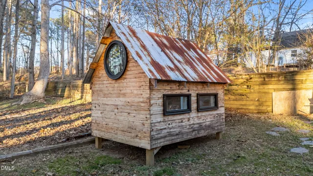 $325,000 | 205 Valley Creek Drive, Clayton, NC 27520