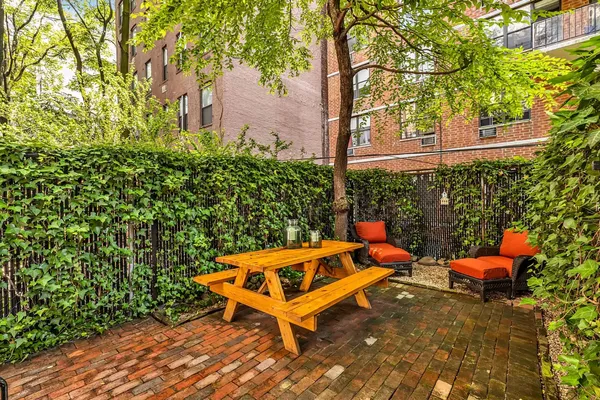 $3,850 | 424 East 77th Street, Unit 1D | Lenox Hill