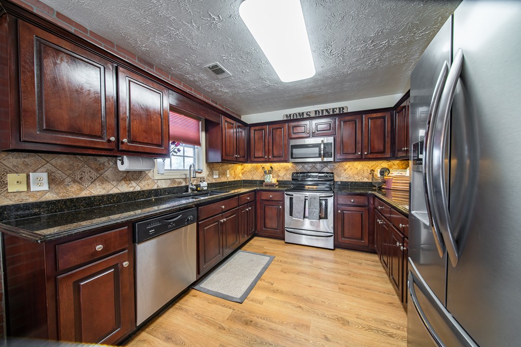 72 Lee Road Phenix City, AL 36870 - Photo 11 of 41 Gallery Image 11