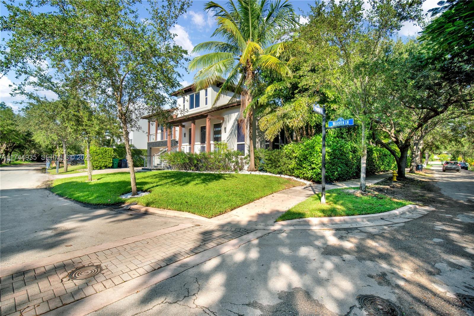 573 Warren Lane Key Biscayne, FL 33149 - Photo 27 of 35 Photo 27
