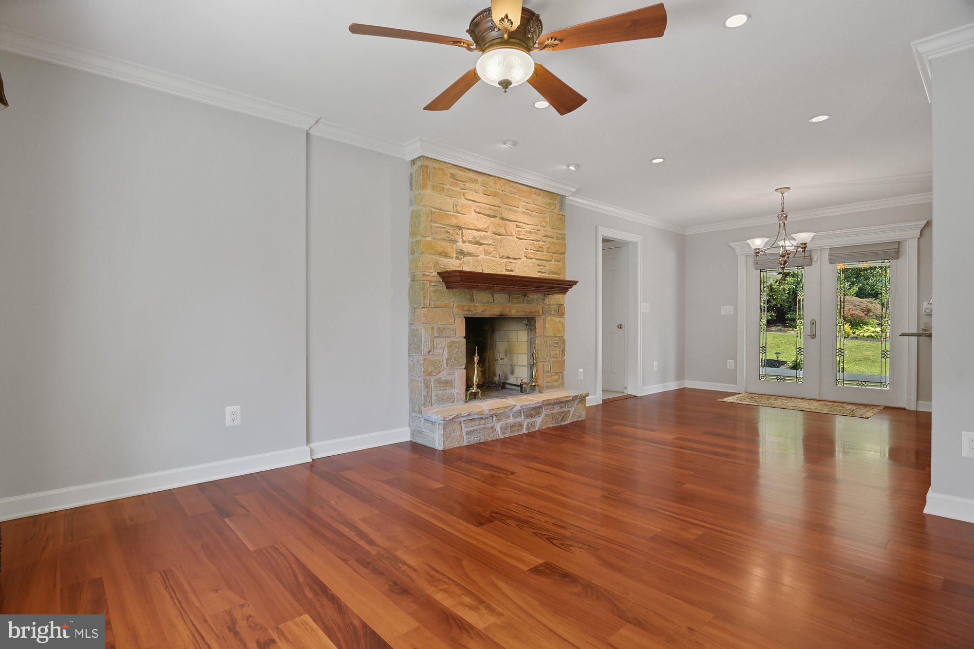 413 Merrie Lane Fallston, MD 21047 - Photo 4 of 27 Eat-In Kitchen with Dec/Fireplace