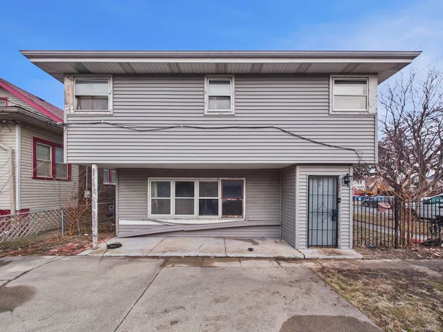$175,000 | 1840 South 7th Avenue, Maywood, IL 60153