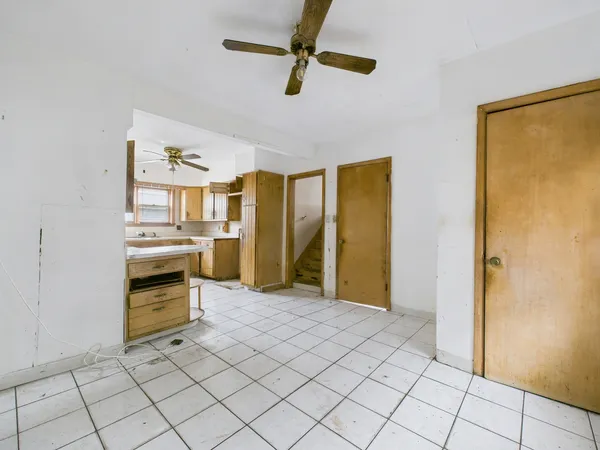 a view of a storage & utility room