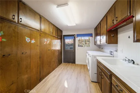 $1,299,000 | 880 Encanto Street, Corona, CA 92881
