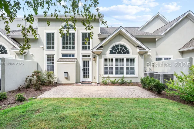 $620,000 | 19 Paxton Circle, Bluffton, SC 29910