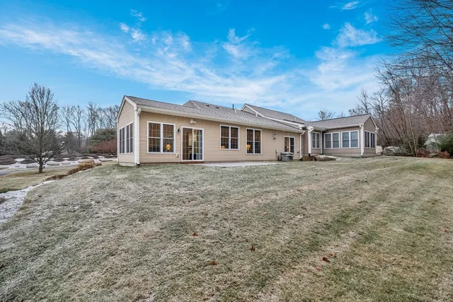 a view of a yard in front of house