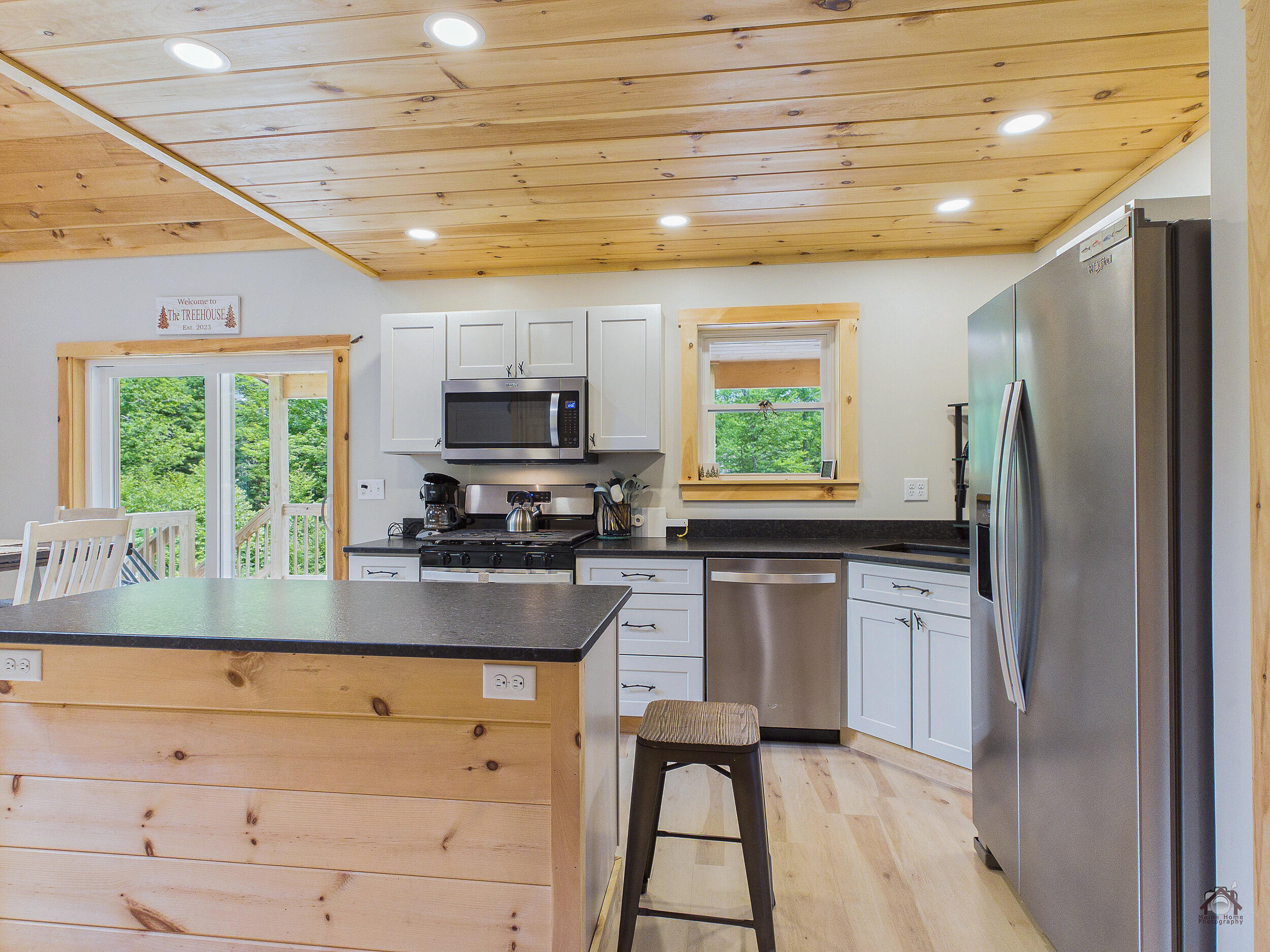 5 Forest Lane Rangeley, ME 04970 - Photo 7 of 65 so108794-lp-129