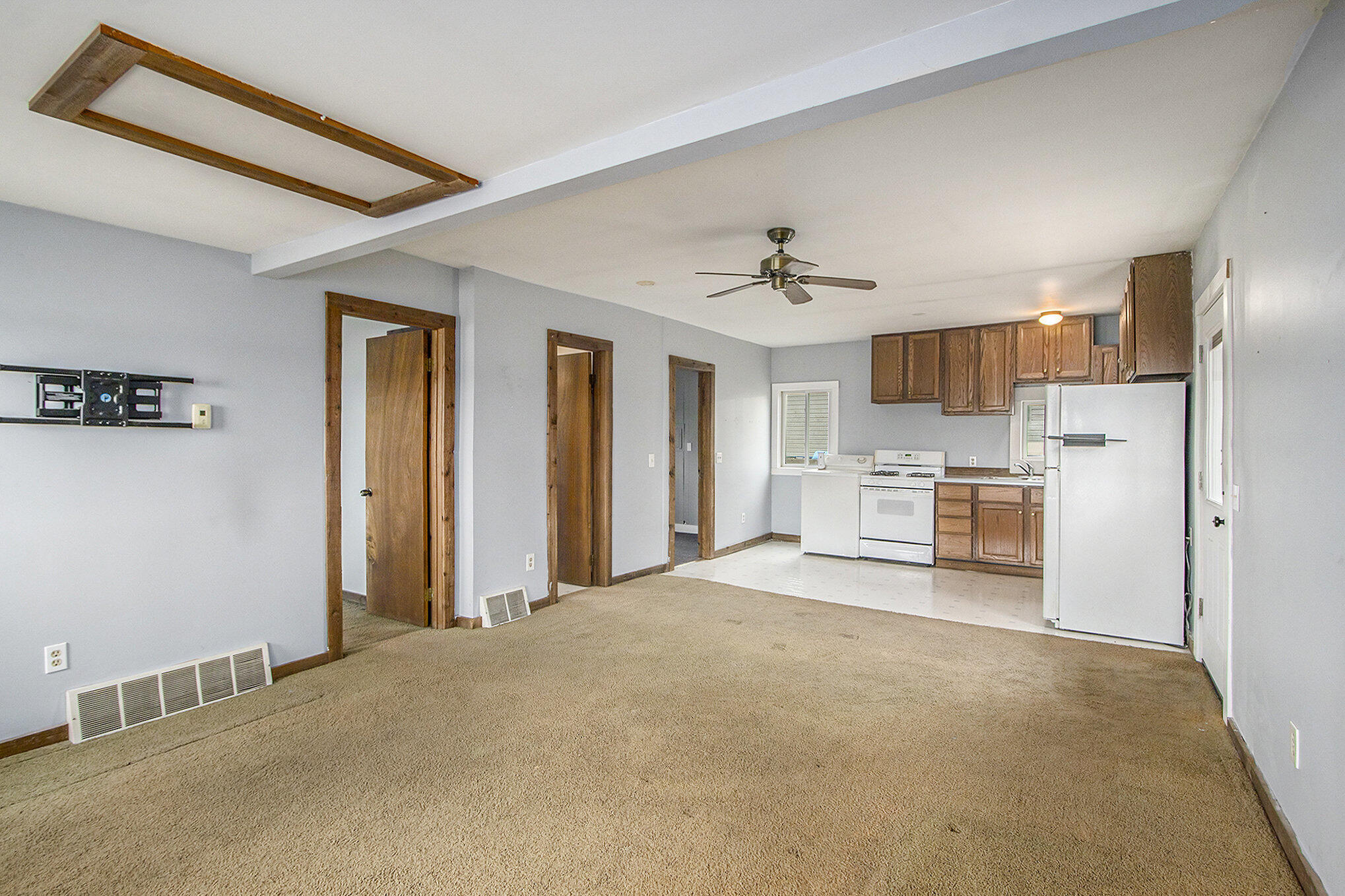 11954 Buckley Road Plainwell, MI 49080 - Photo 9 of 27 010_11954buckley_16_313
