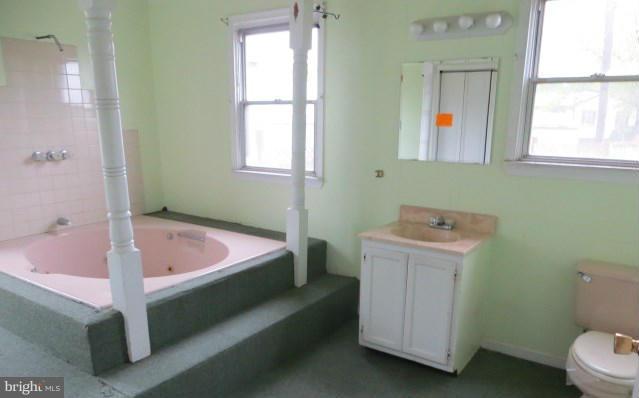 4109 Belle Grove Road Baltimore, MD 21225 - Photo 4 of 11 Bath