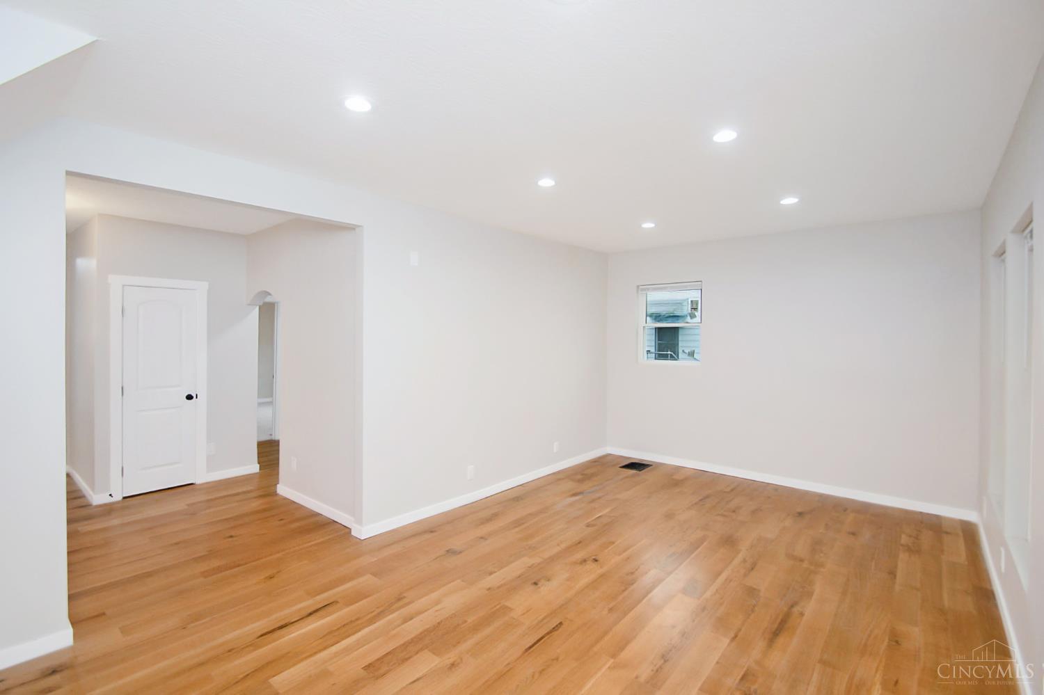 2097 West Fork Road Cincinnati, OH 45211 - Photo 6 of 47 Gallery Image 6