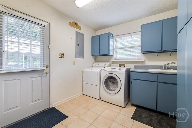 $330,000 | 687 Roebling Road, Bloomingdale, GA 31302