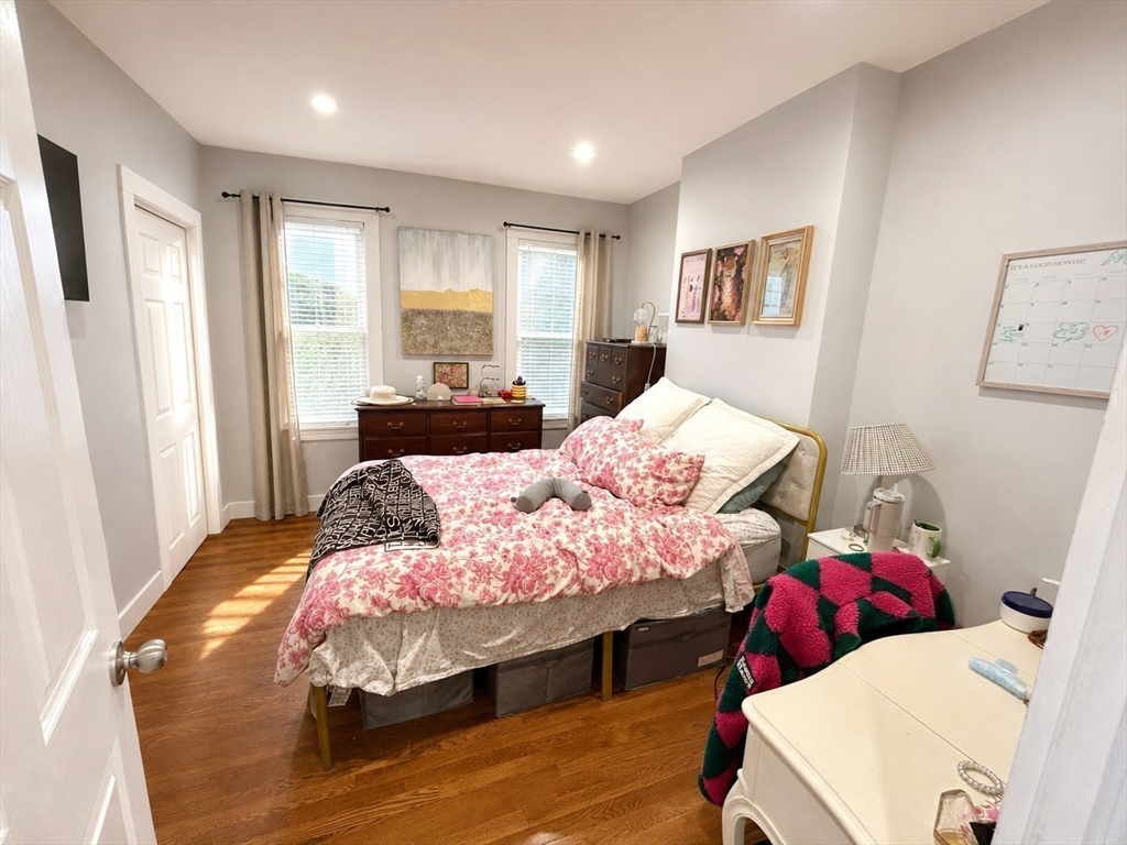 150 L Street, Unit 2 Boston, MA 02127 - Photo 4 of 9