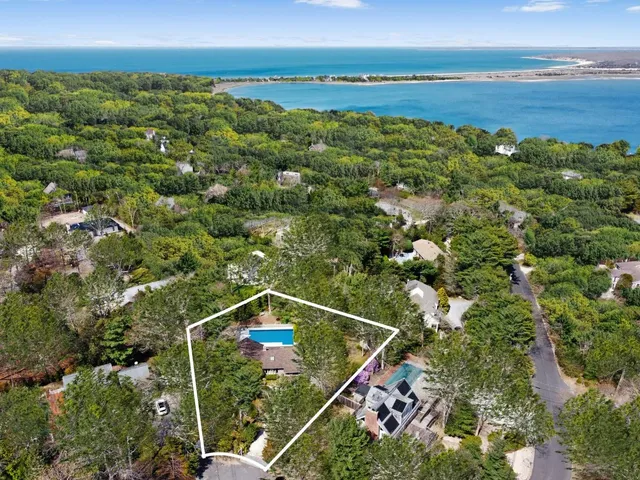 $30,000 | Undisclosed Address, East Hampton, NY 11937