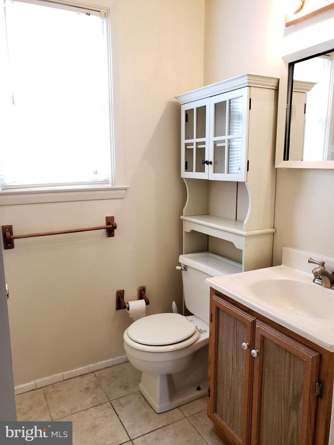204 Cove Road Essex, MD 21221 - Photo 12 of 14 2nd Floor Full Bath