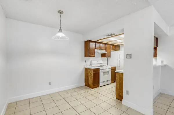 $1,500 | 7806 Chimayo Cove, Unit B, Austin, TX 78729