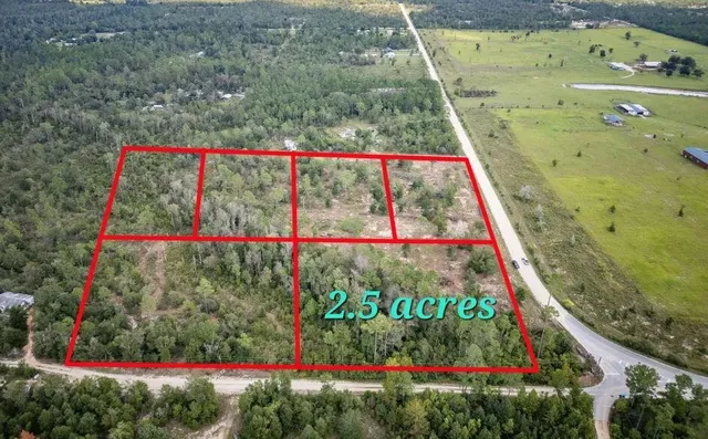 a view of entryway with outdoor space