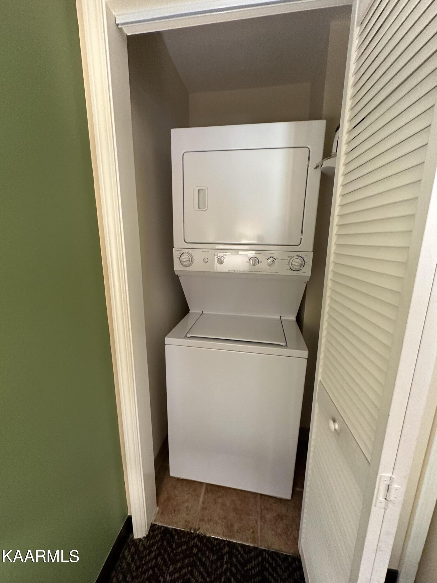 225 Collier Drive, Unit 2407 Sevierville, TN 37862 - Photo 11 of 41 20E9BAFD-8AD2-4657-80DD-0D3F3B17A56B