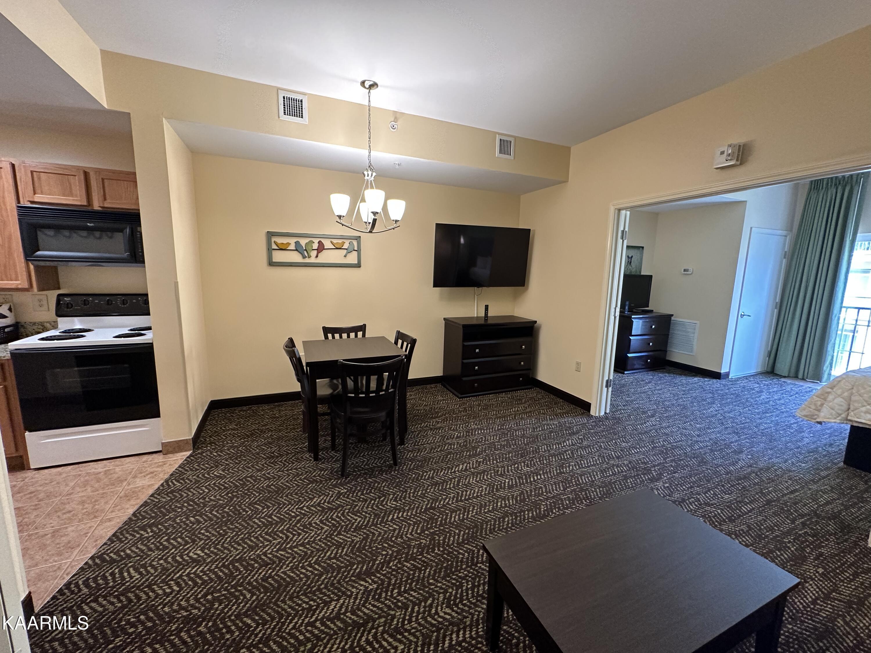 225 Collier Drive, Unit 2407 Sevierville, TN 37862 - Photo 13 of 41 C57680D9-8DBC-41CB-9FE6-A55308B08504