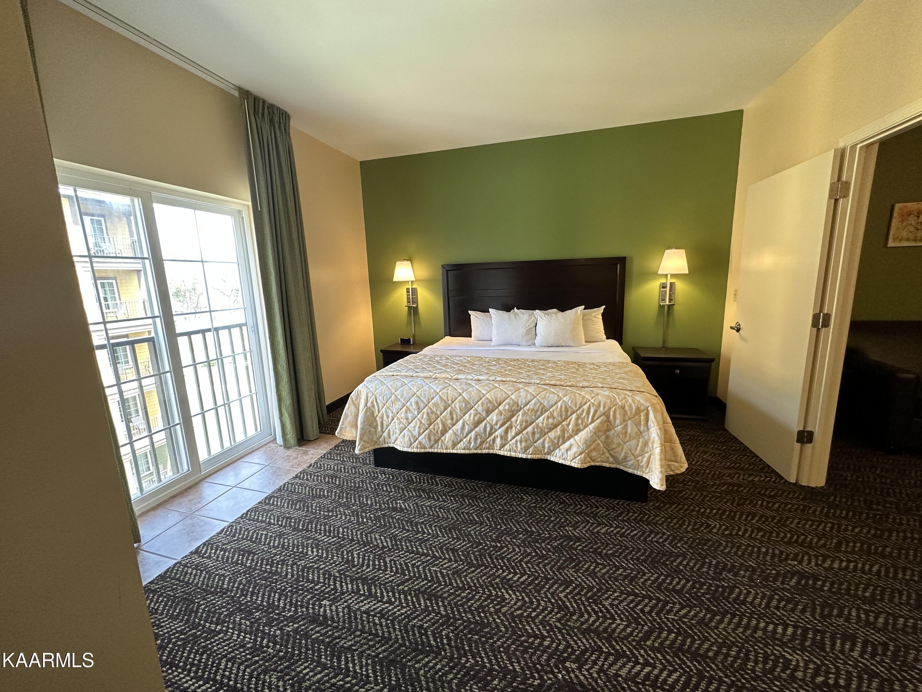 225 Collier Drive, Unit 2407 Sevierville, TN 37862 - Photo 15 of 41 31D2E4FD-B9F1-413E-A56B-8640B34D5183