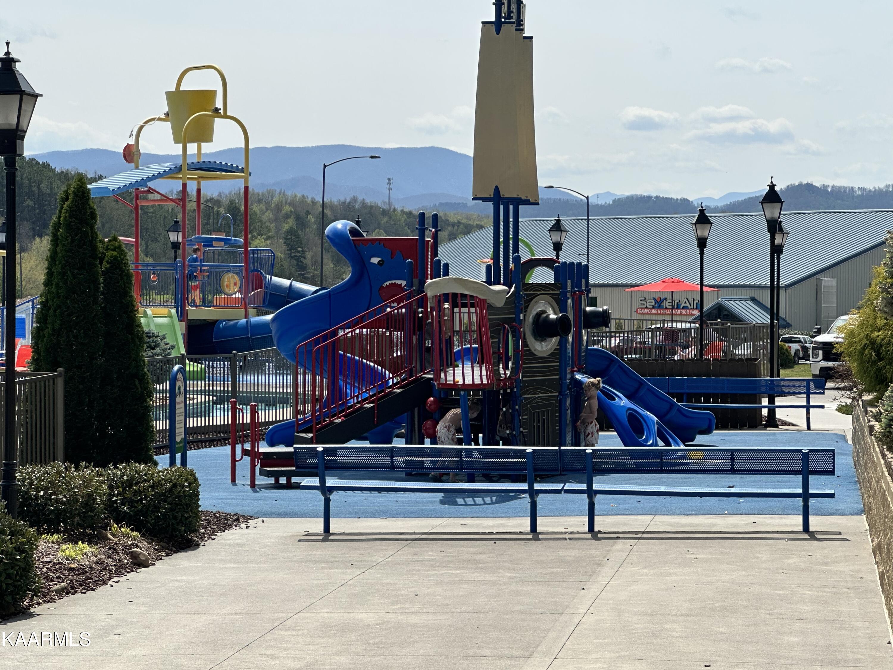 225 Collier Drive, Unit 2407 Sevierville, TN 37862 - Photo 21 of 41 208EADE8-1AF8-4D46-9F6F-23E00127AFB9