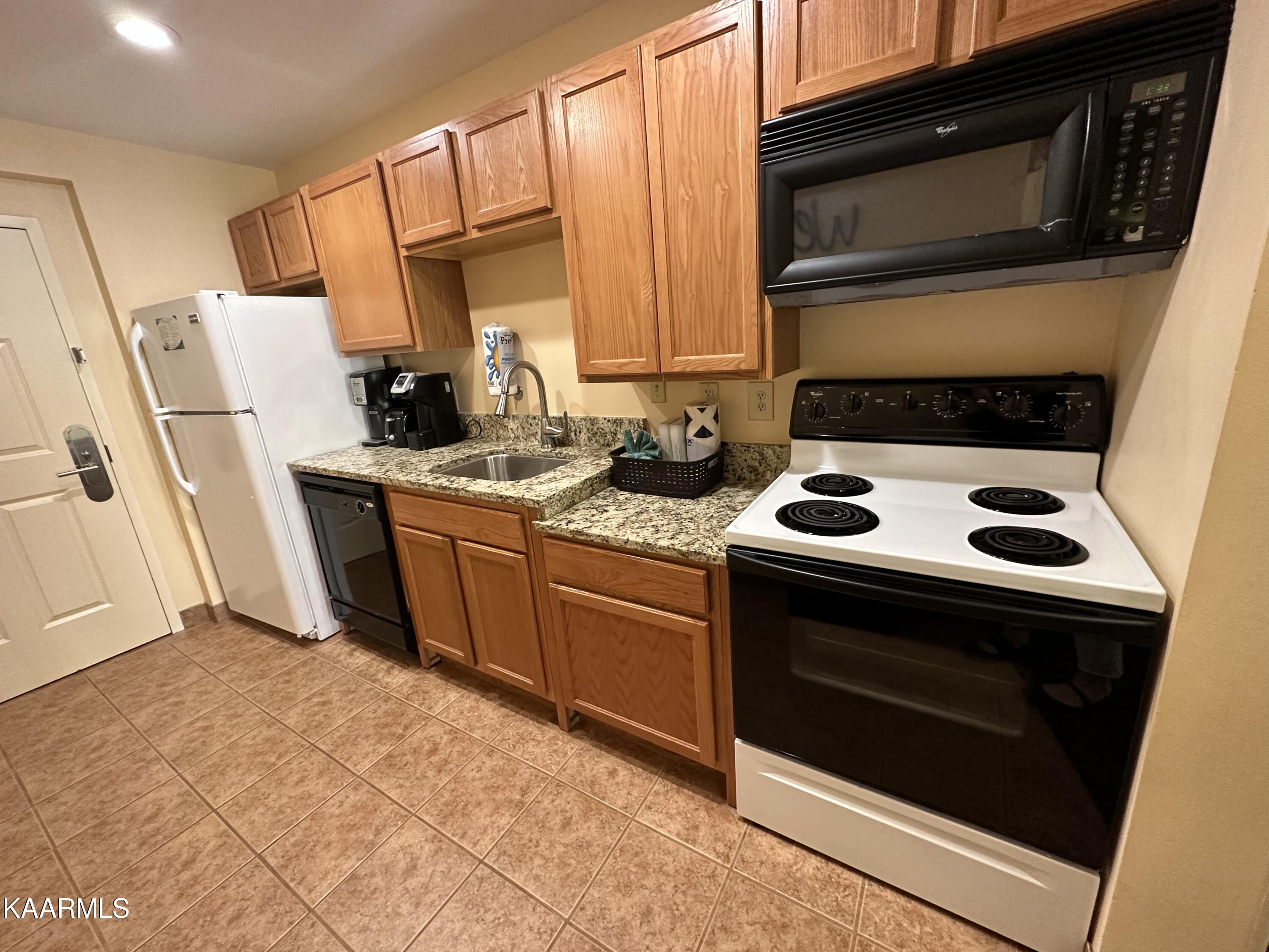 225 Collier Drive, Unit 2407 Sevierville, TN 37862 - Photo 6 of 41 6C2AC5C8-6187-42EC-B552-C665F1655CD7