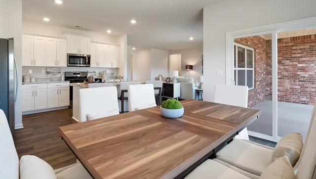 $373,385 | 60 Burr Oak Cove, Oakland, TN 38060