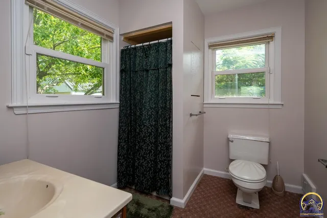 $420,000 | 3532 K-68 Highway, Quenemo, KS 66528