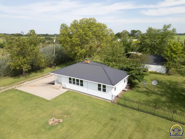 $420,000 | 3532 K-68 Highway, Quenemo, KS 66528