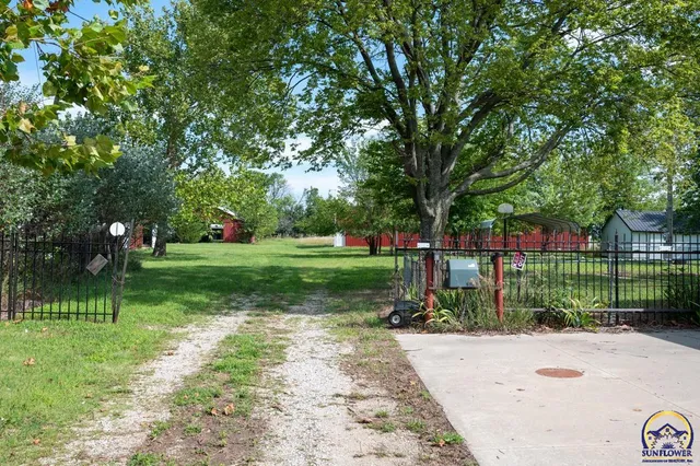 $420,000 | 3532 K-68 Highway, Quenemo, KS 66528