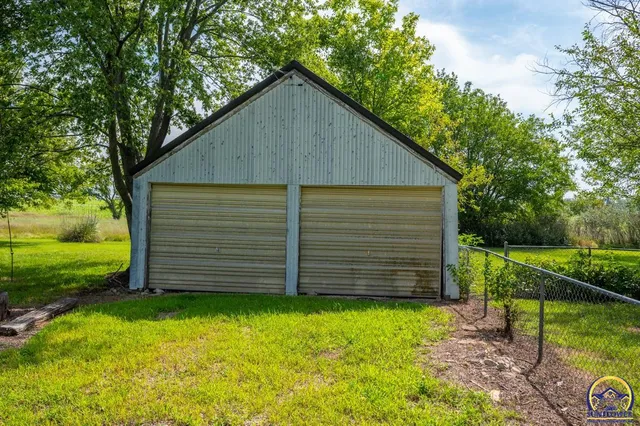 $420,000 | 3532 K-68 Highway, Quenemo, KS 66528