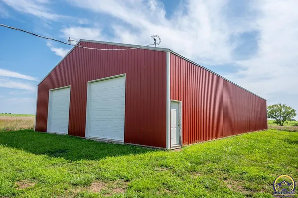 $410,000 | 3532 K-68 Highway, Quenemo, KS 66528