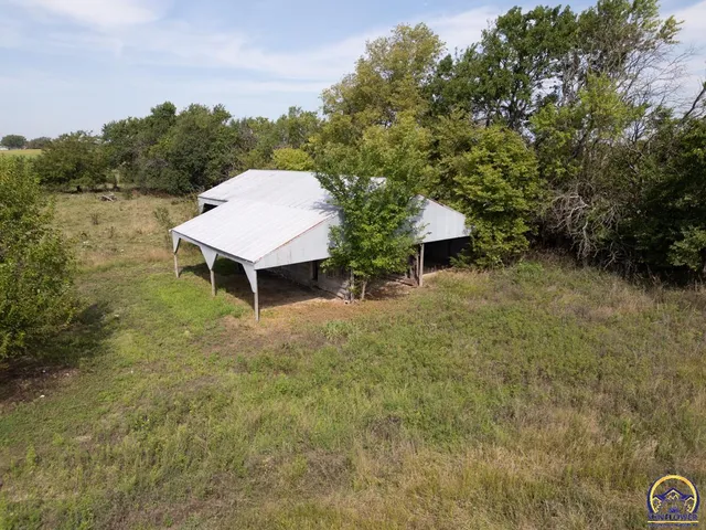 $420,000 | 3532 K-68 Highway, Quenemo, KS 66528