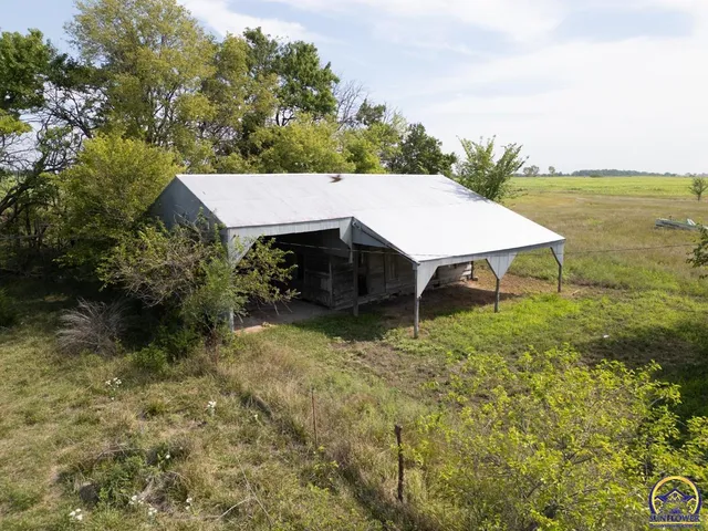 $420,000 | 3532 K-68 Highway, Quenemo, KS 66528