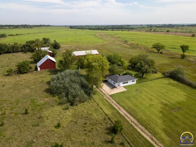 $420,000 | 3532 K-68 Highway, Quenemo, KS 66528