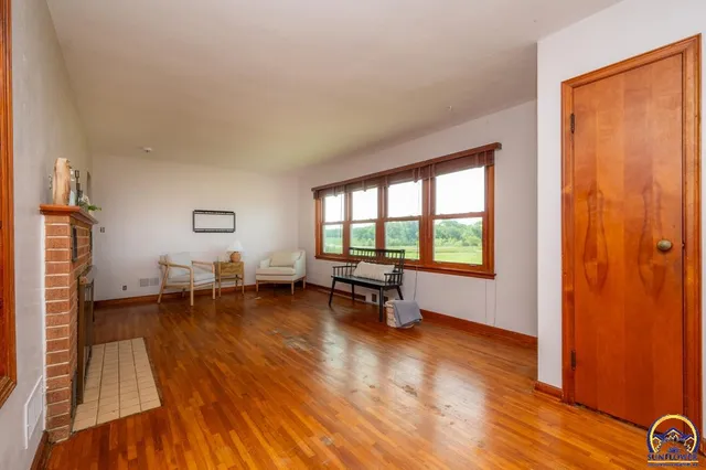 $420,000 | 3532 K-68 Highway, Quenemo, KS 66528