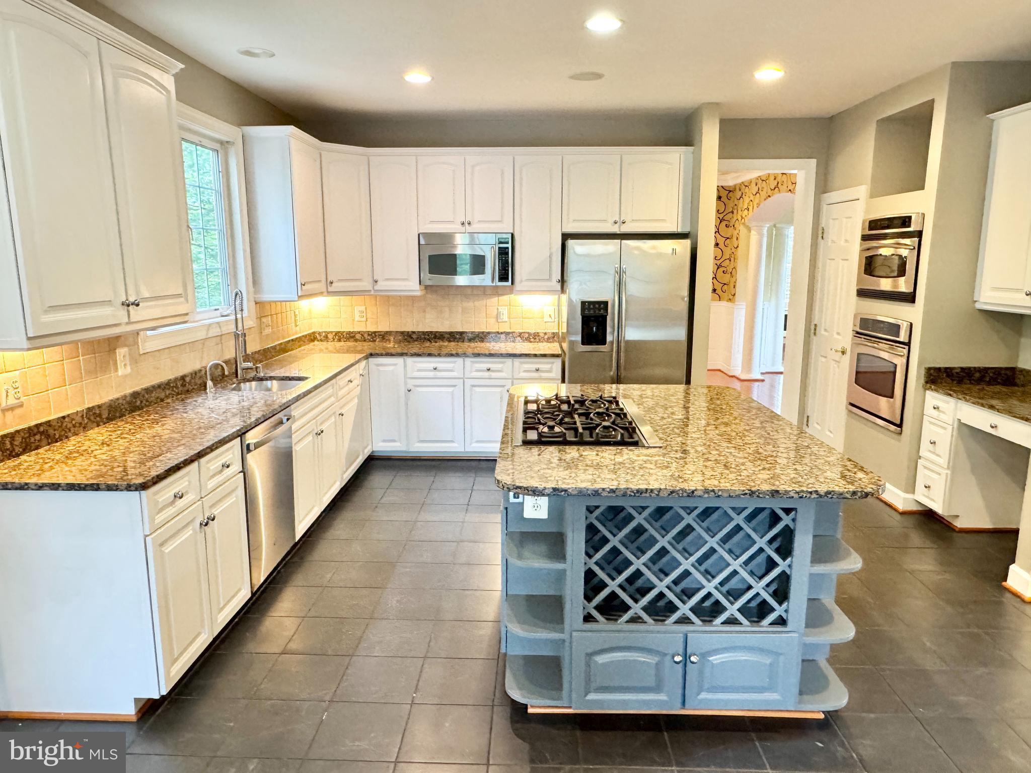 3500 Germainia Court Triangle, VA 22172 - Photo 5 of 77