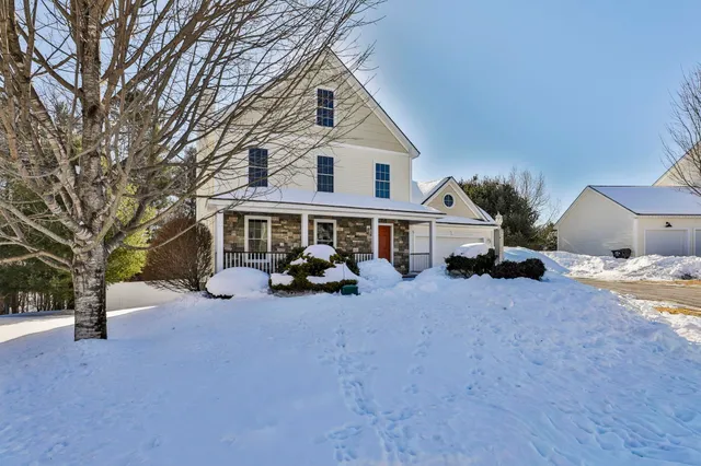 $674,900 | 11 Tavernier Way, Manchester, NH 03109