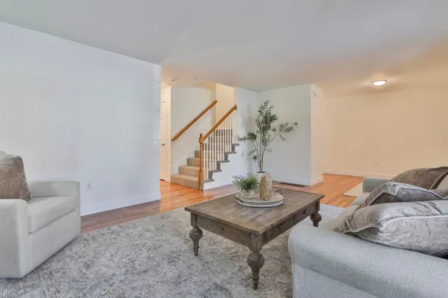 $674,900 | 11 Tavernier Way, Manchester, NH 03109